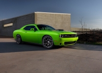 Dodge Challenger photo