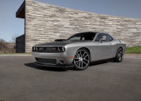 Dodge Challenger photo