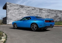 Dodge Challenger photo