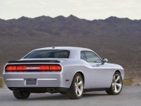 Dodge Challenger photo