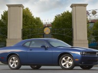 Dodge Challenger photo