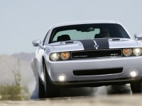 Dodge Challenger photo