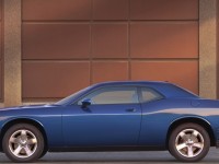 Dodge Challenger photo