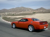 Dodge Challenger photo